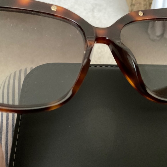 Beautiful new lady’s Sunglasses w/gold leaf trim! - Picture 8 of 10